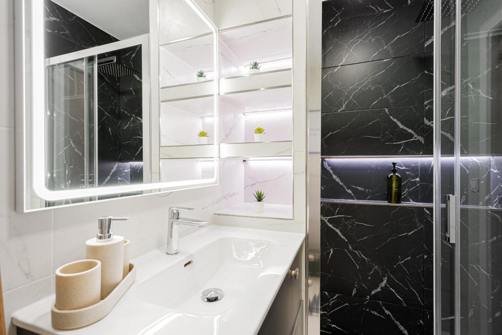 Apartment En El Corazon De By Pineapple Homes